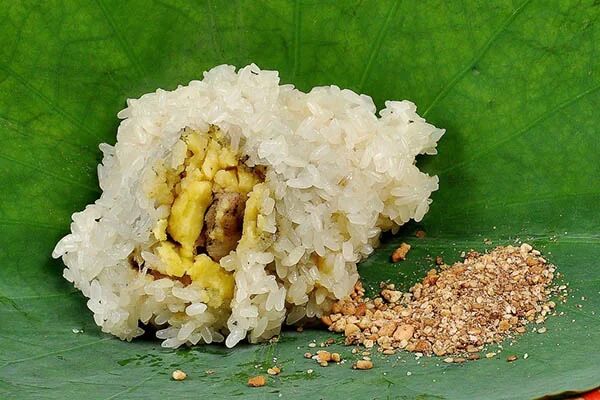 Capture the savory essence of Hanoi’s street food gem